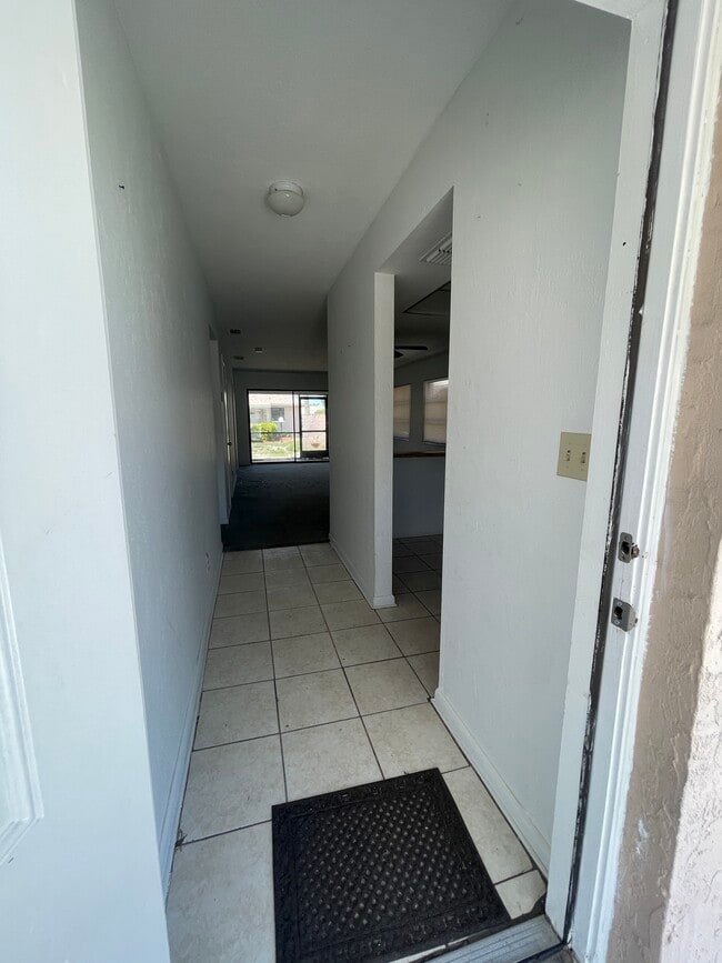 27600 S View Dr