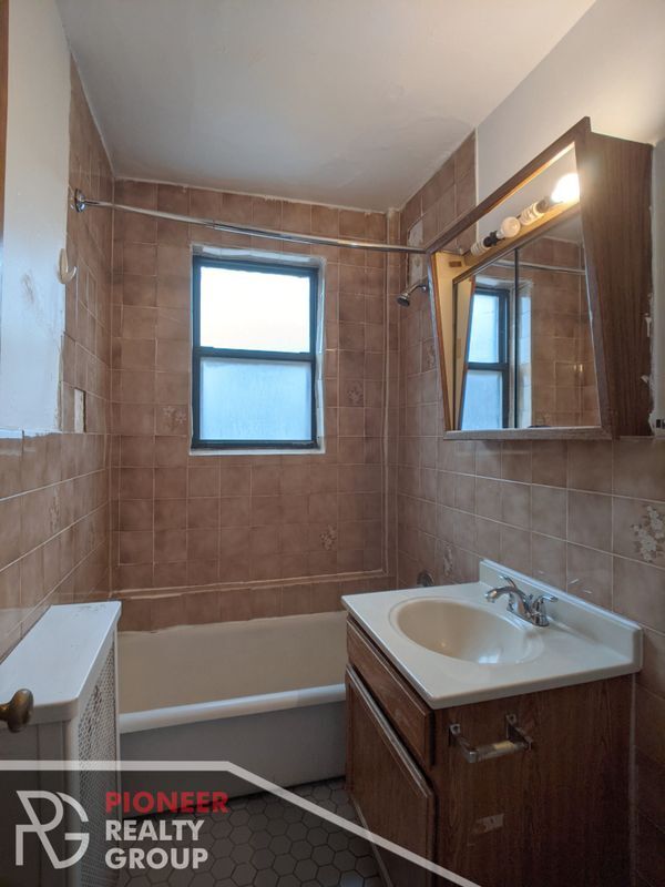 Photo - 739 W Belmont Ave Unit 318