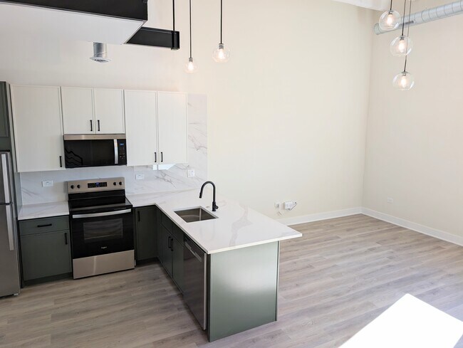 Photo - 1453 Maple Ave Unit 205