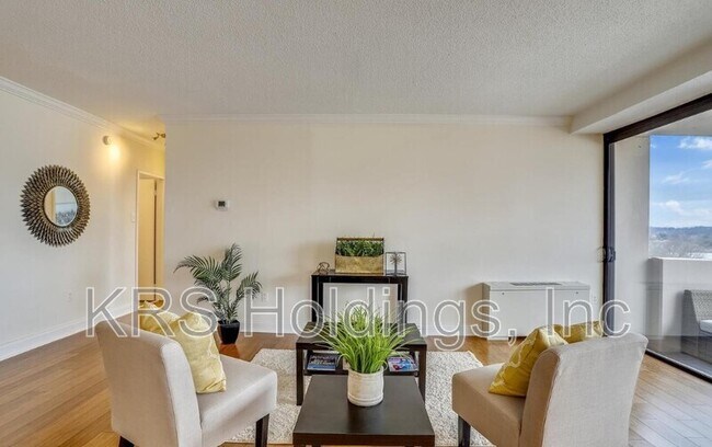 Photo - 4141 Henderson Rd Unidad Apt 916