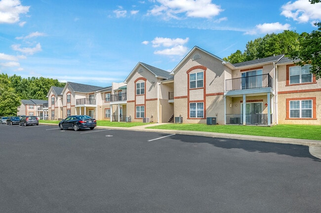 Crown Point Luxury Apartments at Kingsport