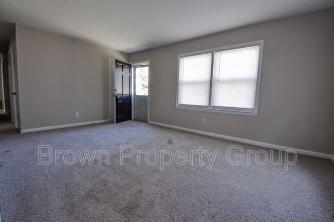 Photo - 1748 Wayne Ln