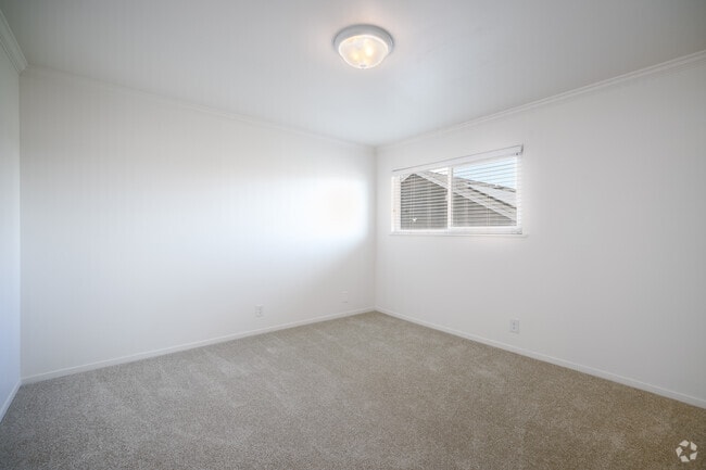 2BR, 1.5BA - 918SF - Second Bedroom