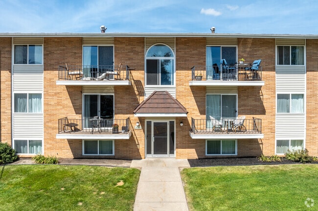 Photo - Scotsdale Apts