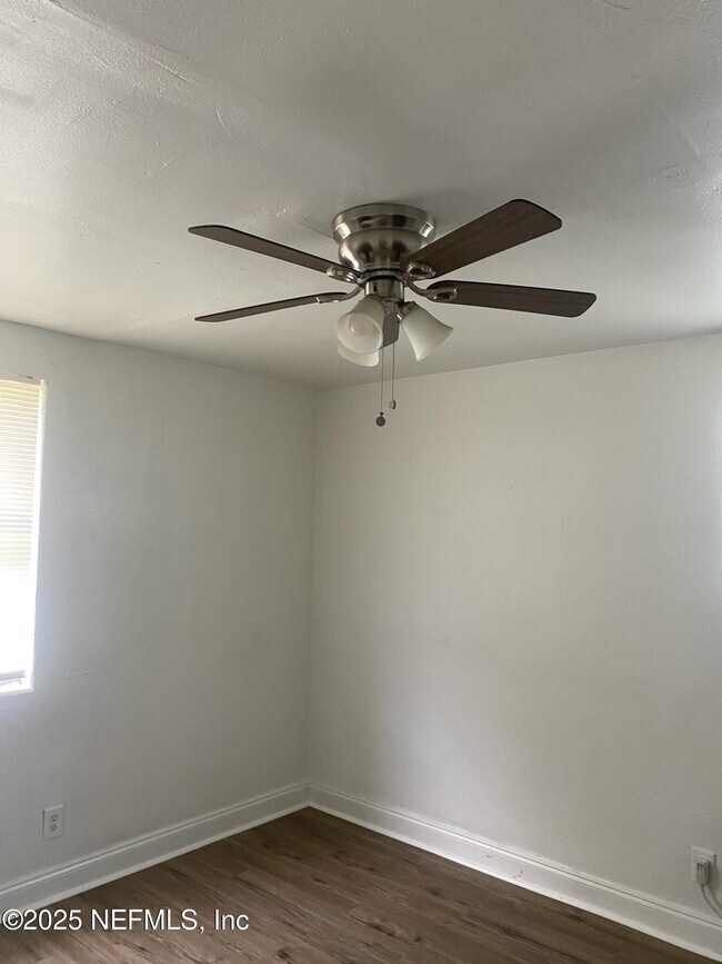 Photo - 232 Chelsea St Apartment Unit B2