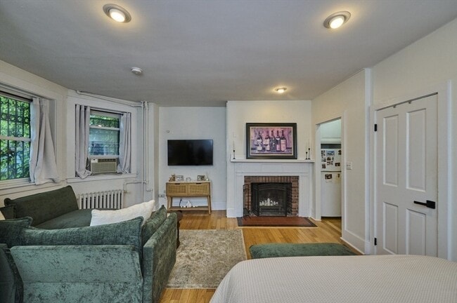 Photo - 458 Beacon St Unit 1