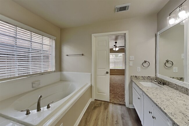 Photo - 8306 Lake Crystal Dr