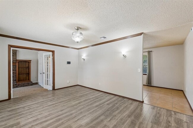 Photo - 3401 E Noble Dr