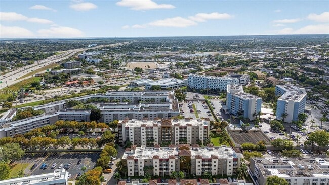 Photo - 11060 SW 196th St Unit 605