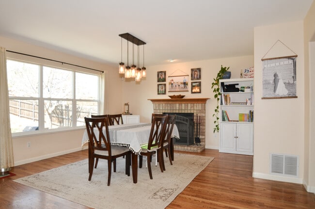 Photo - 7012 Hillock Dr