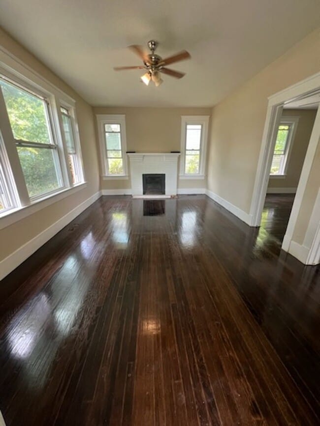 Building Photo - 1215ga