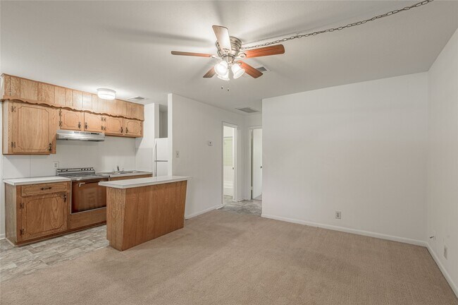 Photo - 2105 Avenue N Unidad 8