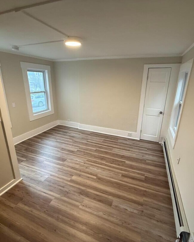 Photo - 280 W Main St