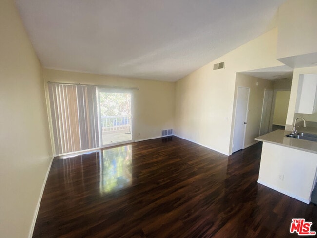 Photo - 8725 Beckenham Ln House