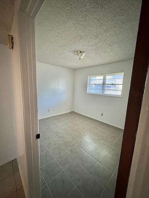 Photo - Nice 3 bedroom 2 bath residence