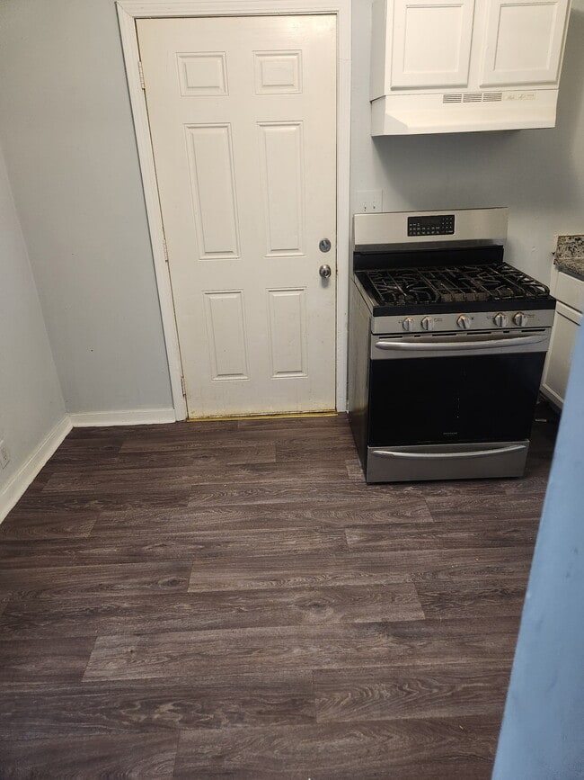 Photo - 8 Tuxedo Ave