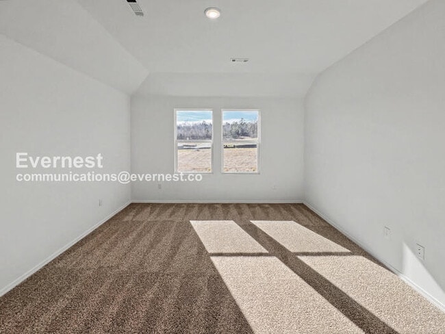 Photo - 106 E Sunbelt Ct