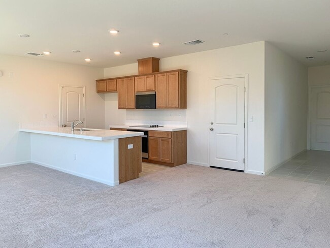 Photo - 2025 Built 3/2.5 in Hollister