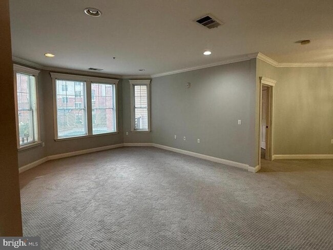 Photo - 300 W Elm St Unit 2207