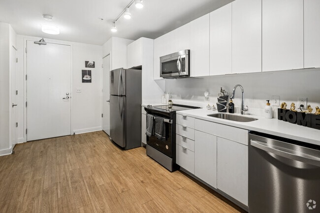 2BR, 1BA - 513SF - Kitchen