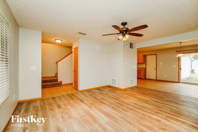 Photo - 2014 Dumont St