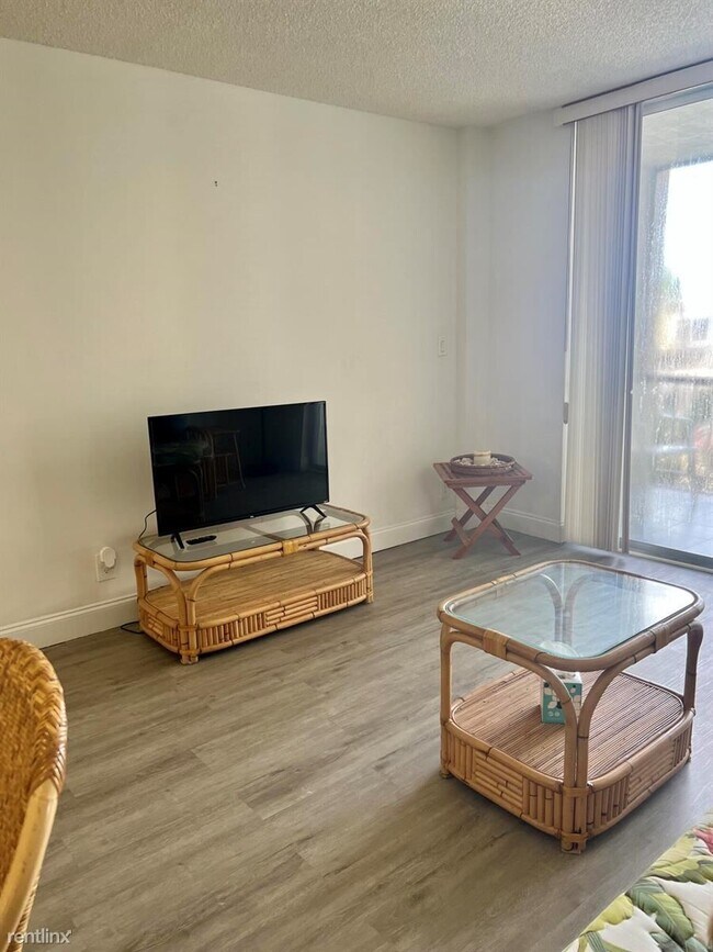 Photo - 1 br, 1.5 bath Condo - 1391 S Ocean Blvd A... Unit Apt 303