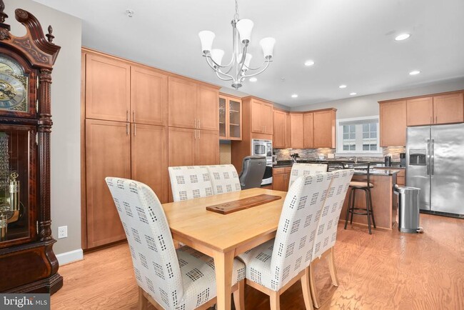 Photo - 568 Marina Landing Ln