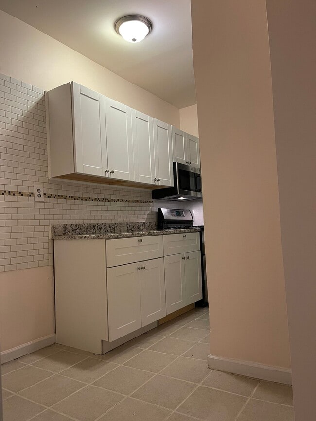 Photo - 275 Harrison Ave Unit B6