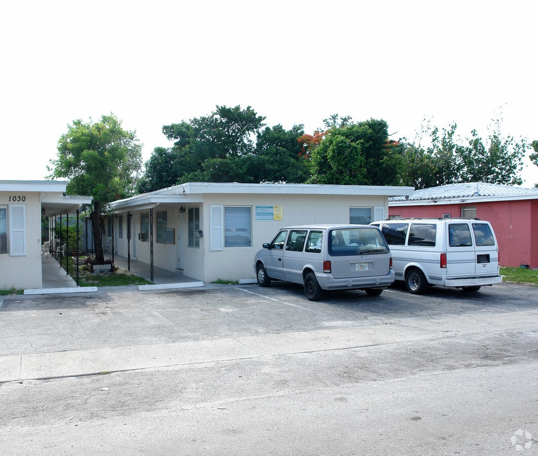 Photo - 1030 NW 2nd Ave Apartments