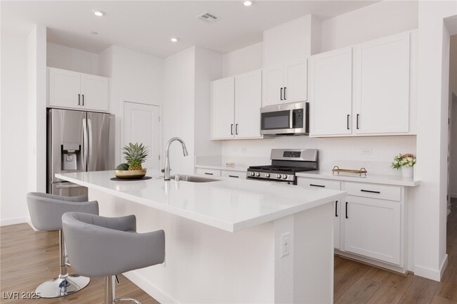 Building Photo - 9735 Terra Cyn St Rental
