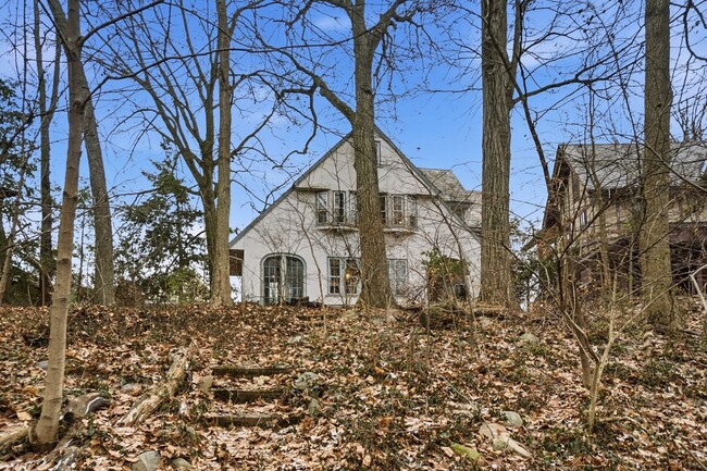 Photo - 2104 Iuka Ave