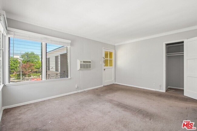 4951 Cahuenga Blvd Unit 4951A