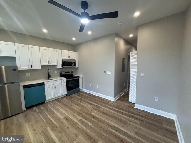 Photo - 3828 N Percy St Unidad 2