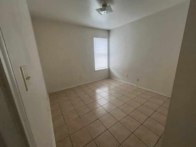 3408 Barcelona Dr Unit C