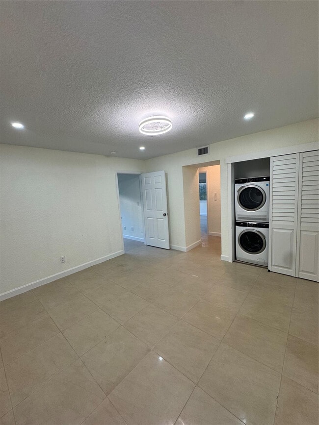 Photo - 151 SE 6th Ave Unit 8