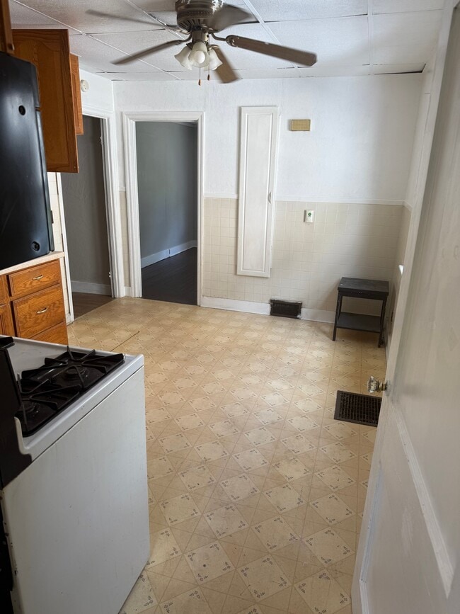 Photo - 273R Garfield St