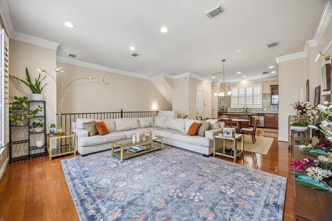 Photo - 1634 W 13th St