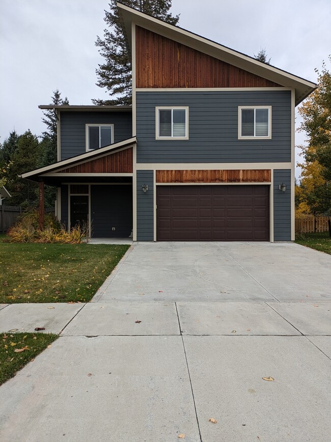 Building Photo - Brimstone