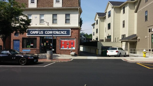 Convenient One Bedroom Apartments Near UNH... - Convenient One Bedroom Apartments Near UNH... Unit 3