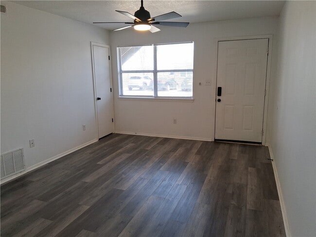 Photo - 1855 W Deane St Unit B