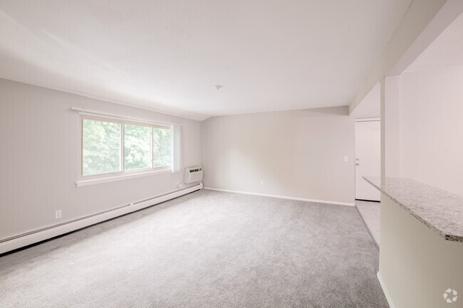 2 BR, 1 BA
