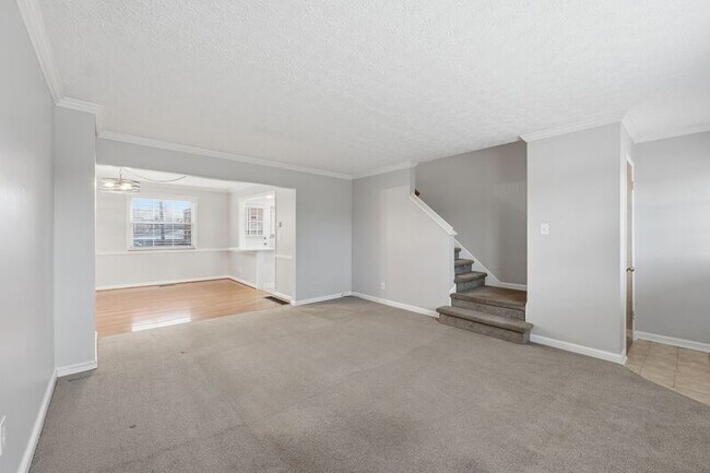 Photo - 1876 Northwest Blvd