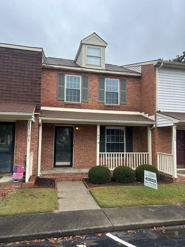 Building Photo - 940-102 Glenn Street, West Columbia, SC 29169