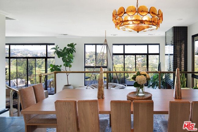 Photo - 4661 Bedel St