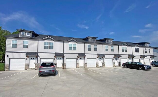 Building Photo - 220 Drayton Dr