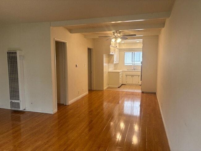 Building Photo - 1147 San Rafael Ave Unit F