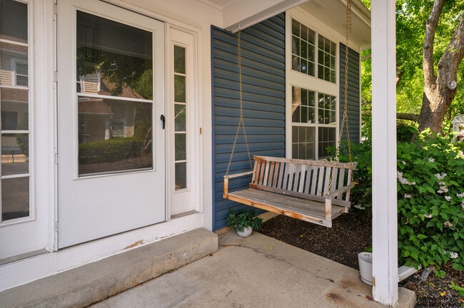 Photo - 240 Acorn Dr