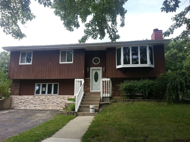 Building Photo - 830 Division St