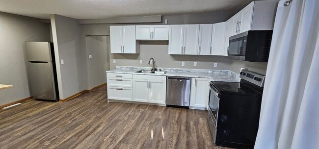 kitchen - 506 Bay St