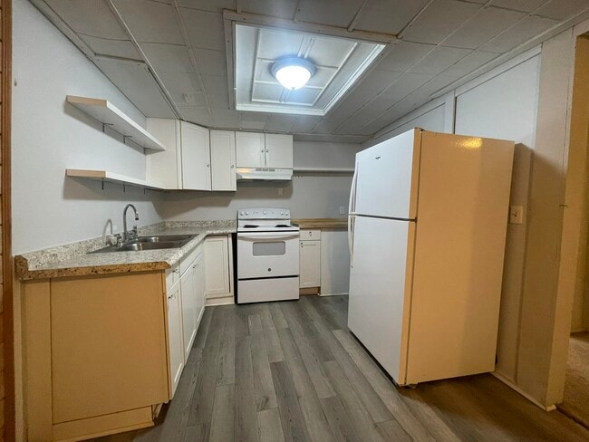 Photo - 909 Mapoles St